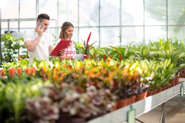 Florists check order list 