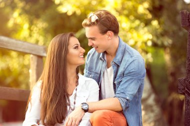 Doğada sevmek çift