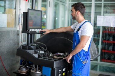 Mekanik makine Dengeleme üzerinde çalışma