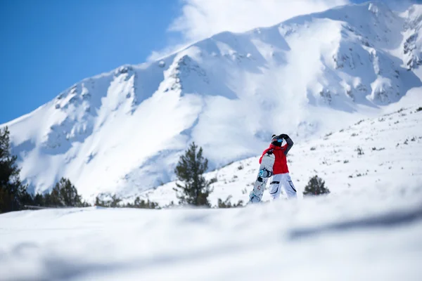 Deportista con snowboard — Foto de Stock