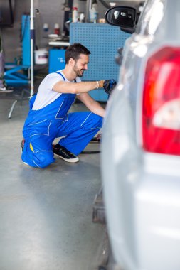 Mekanik takılı lastik