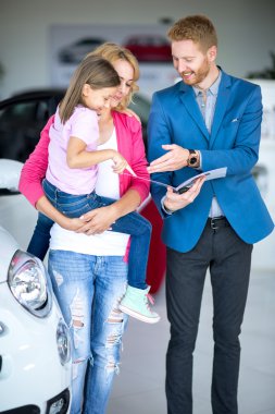 Araba çocuklu anneler için önerilen araba satıcısı