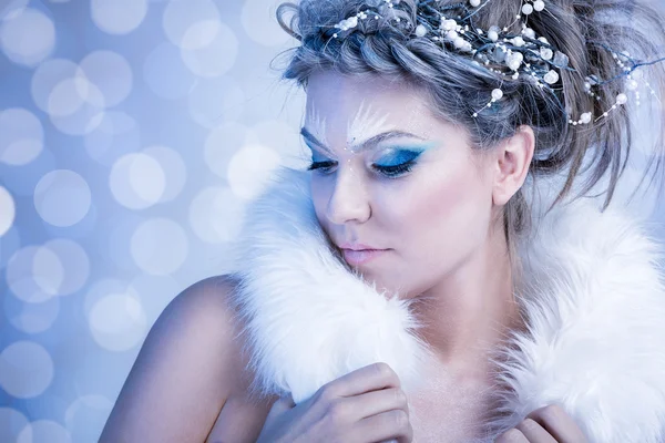 Sněhová královna s kožešinou — Stock fotografie