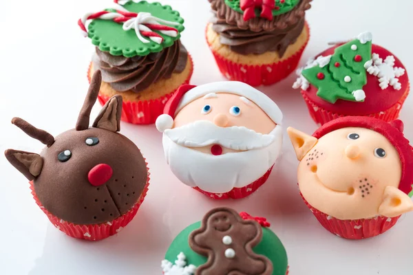 Cupcake di Natale decorativi colorati — Foto Stock