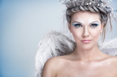 Kış makyaj kadınla