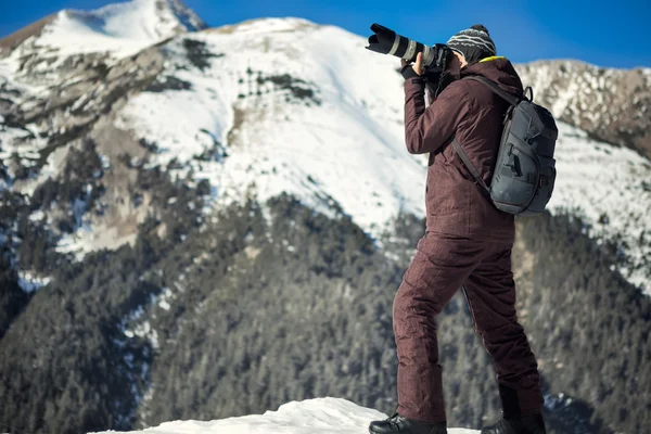 Fotógrafo toma fotos — Foto de Stock