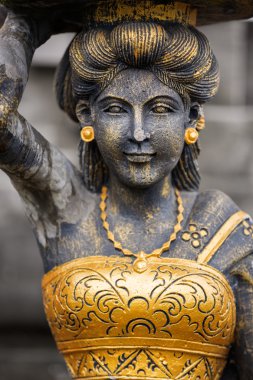 Tanrıça heykelinin Hindu tapınağı