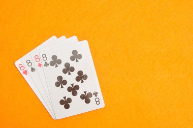 8 numaralı kartların farklı cinsten