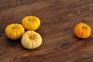 Sonbahar mini kabaklar bir grup