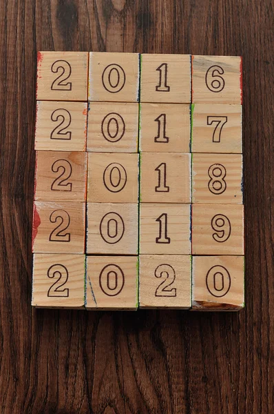 2016 2017 2018 2019 2020 napisane z drewnianych klocków — Zdjęcie stockowe