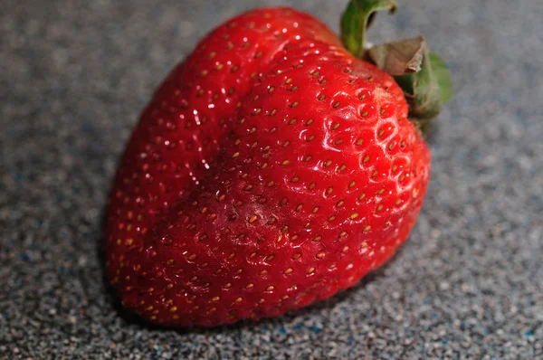 A ripe Strawberry — Stock Photo, Image