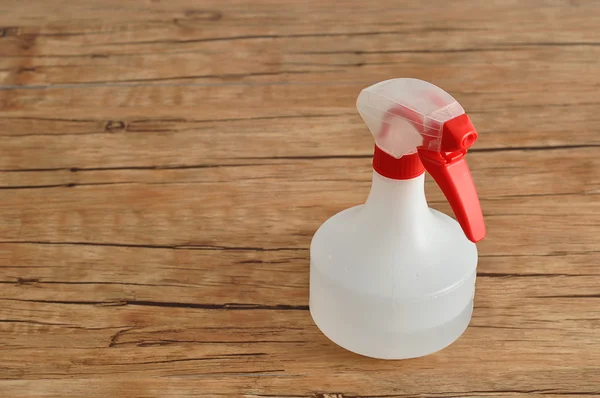 Een witte spray fles met een rode trigger — Stockfoto