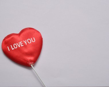 Sevgililer günü. Ben kırmızı bir kalple üzerinde yazılı seviyorum 
