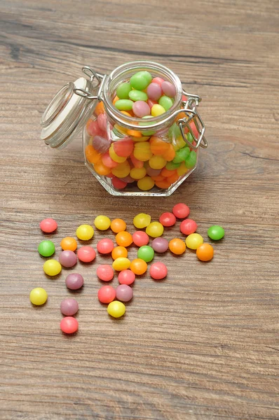 Kleine bunte Bonbons — Stockfoto