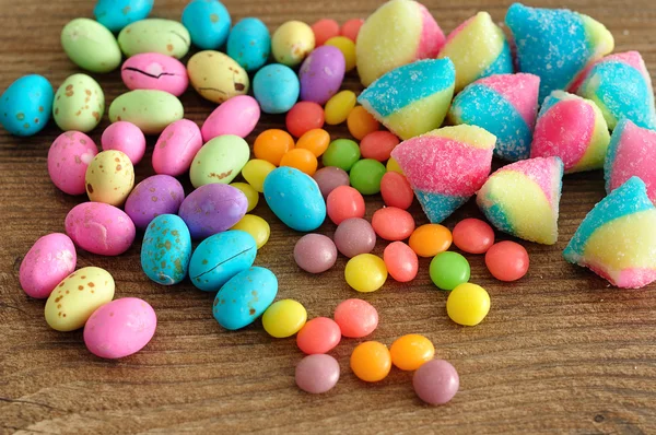 Vielfalt an bunten Süßigkeiten — Stockfoto
