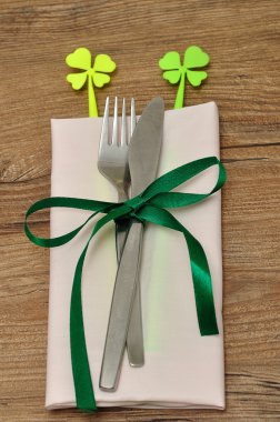 St Patrick's day festivaller için bir basit tablo ayarı