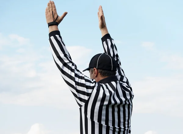 Árbitro de futebol no jogo — Fotografia de Stock