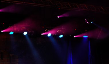 konser ışık gösterisi