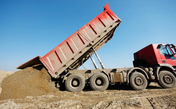 Truck unloading sand — Stock Photo, Image