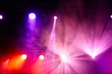 konser ışık gösterisi