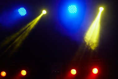 konser ışık gösterisi