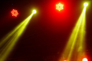 konser ışık gösterisi