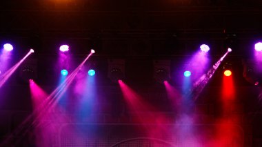 konser ışık gösterisi