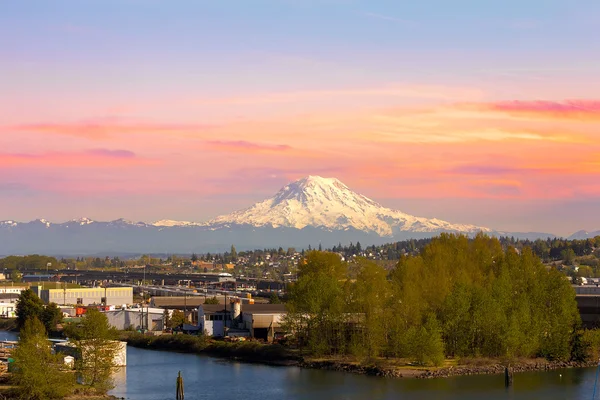 Mount Rainier from Tacoma Marina — Stock Photo, Image
