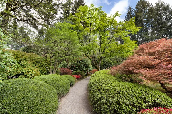 Sentiero del giardino al giardino giapponese — Foto Stock