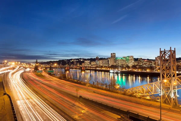 Portland oregon freeway light trails — Stockfoto