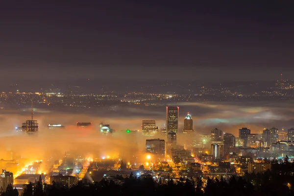 Portland Cityscape em nevoeiro da manhã — Fotografia de Stock