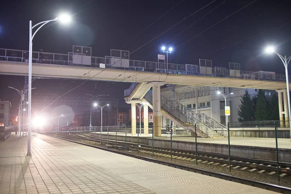 Brest Weißrussland Oktober 2020 Zug Kommt Nachts Bahnhof — Stockfoto