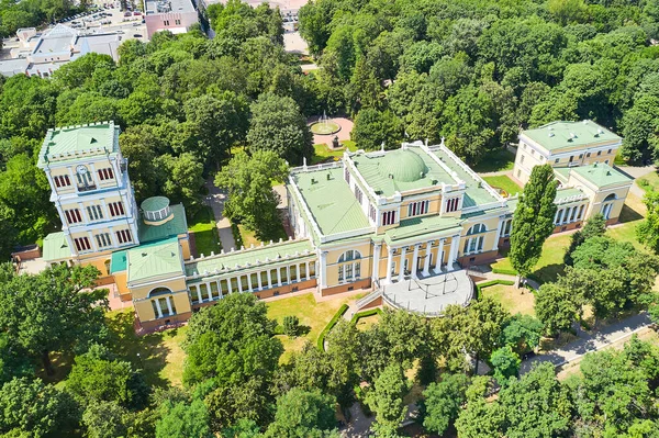 ゴメル ベラルーシ 2021年7月22日 ゴメルのルミャンツ宮殿とパツシェヴィチ宮殿の空中ビュー 空中写真 — ストック写真