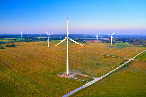 Several Wind Turbines Generate Electricity Small Town — Stock Photo, Image