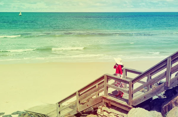 Dama en la playa — Foto de Stock