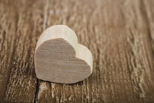 Дерев'яні серця — стокове фото