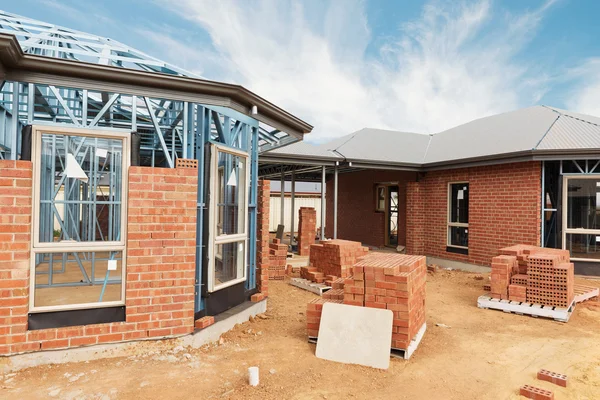 Nova casa de construção enquadramento — Fotografia de Stock