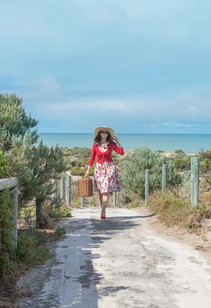 Mooie vrouw reiziger — Stockfoto