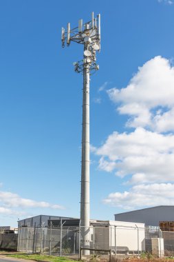 Cep telefonu kulesini 