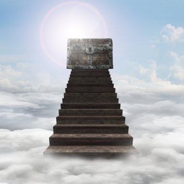 Ahşap merdiven üstünde eski hazine sandığı