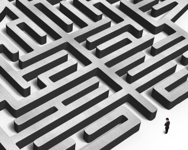 Adam karşı karşıya olduğu büyük beton labirent