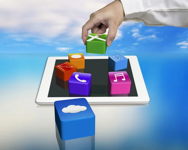 Man fingers hold map icon to install on empty palmtop — Stock Photo, Image