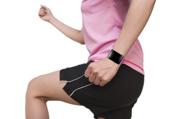 Mujer del deporte usando smartwatch con pulsera rosa brillante — Foto de Stock