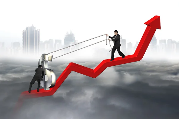 Två affärsmän flytta dollarn underteckna uppåtgående röd trend linje — Stockfoto