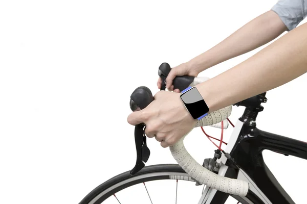 Bicicleta mujer manos usando smartwatch con pantalla táctil en blanco Imágenes de stock libres de derechos