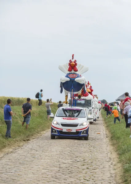 Caravana Le Gaulois en Cobblestone Road — Foto de Stock