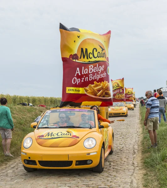 Caravana Mc Cain en Cobblestone Road — Foto de Stock