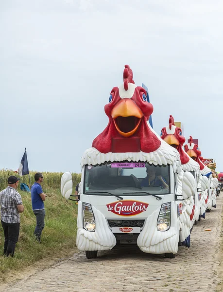 Le Gaulois Caravan na dlážděné silnici — Stock fotografie