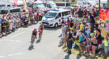 Col du Glandon - Fransa Bisiklet Turu 2015 tarihinde iki bisikletçiler