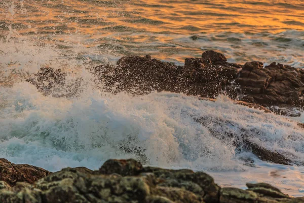 Зображення Потужних Хвиль Заході Сонця Бретані Півночі Франції — стокове фото